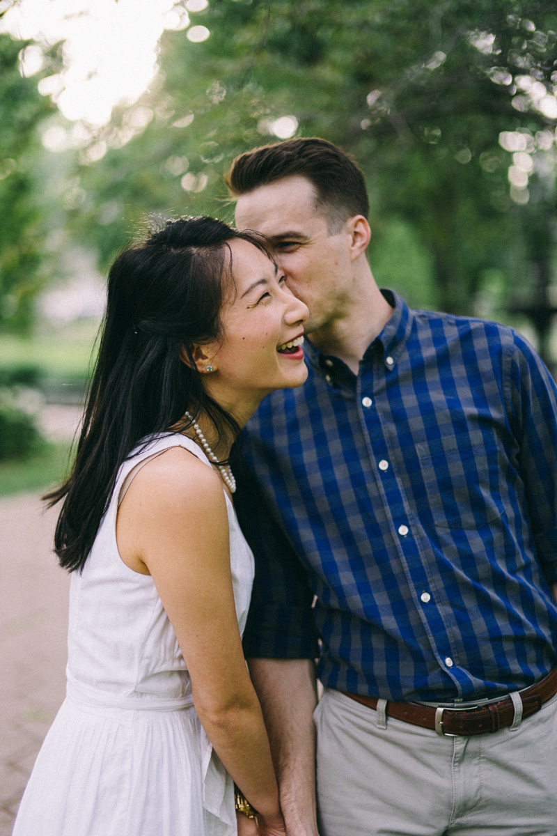 St Paul engagement photos in the park