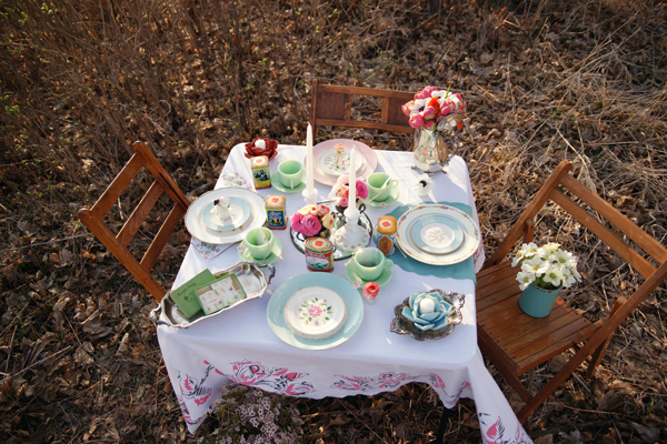 Bridal Tea Party dinner table | Maine Wedding & Portrait Photographer