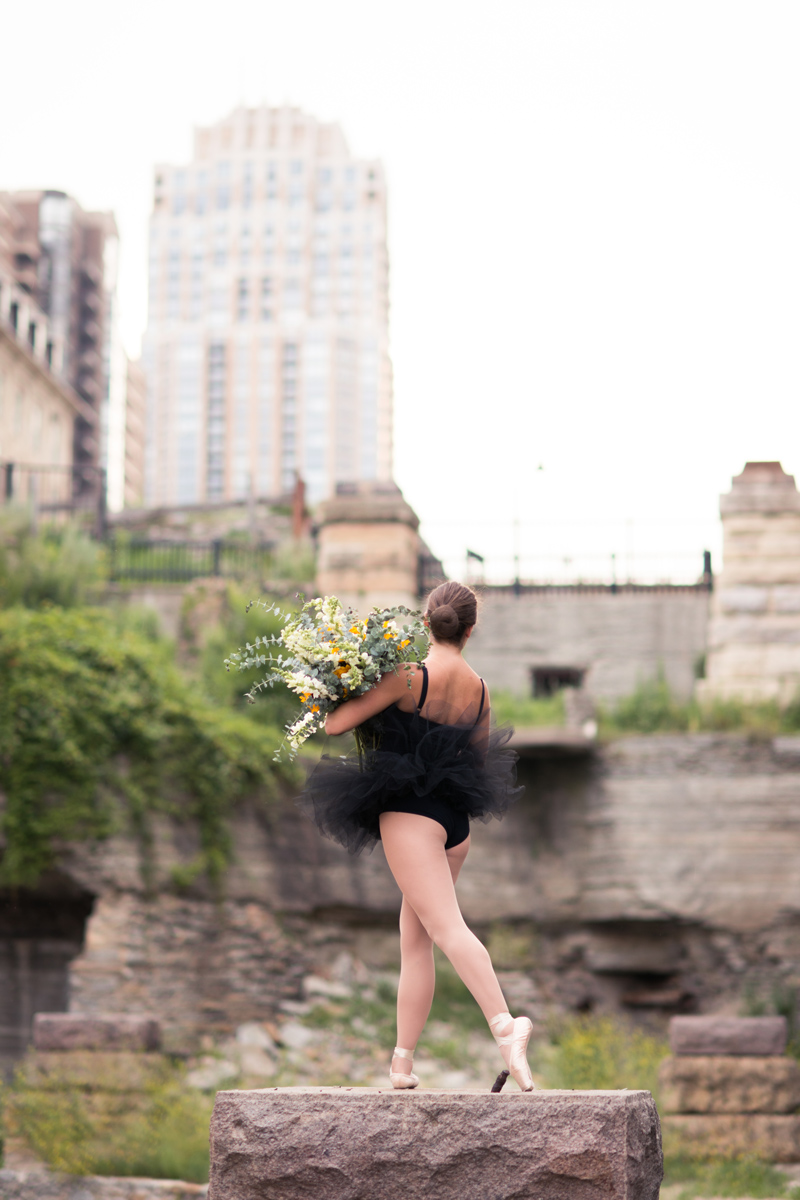 stone-arch-bridge-ballerina