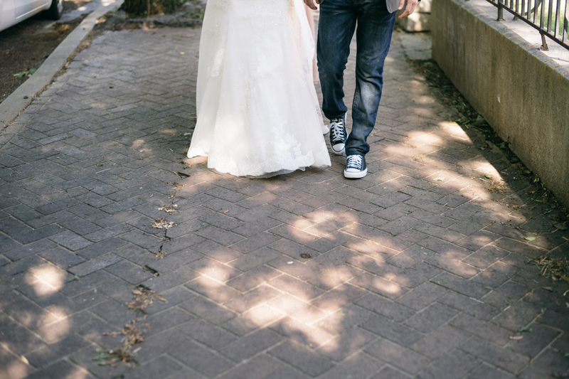 louisville bride and groom wearing converse