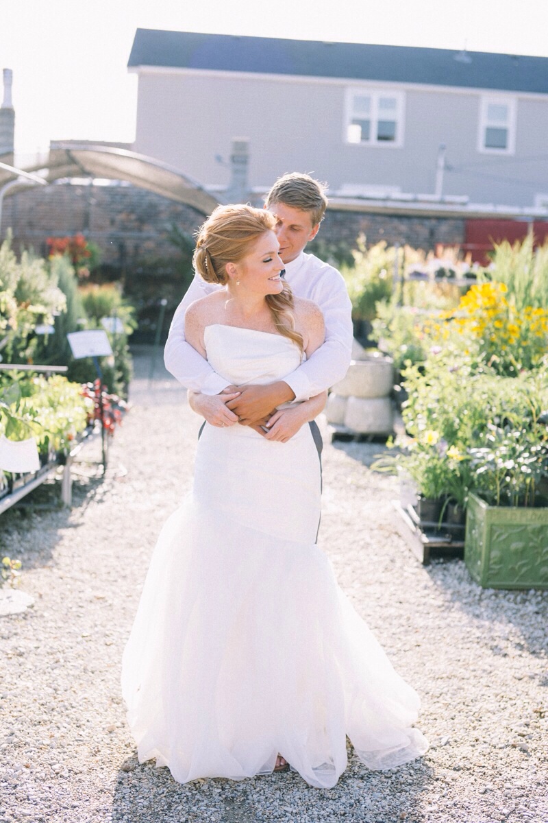 Urban gardening wedding pictures with bride and groom in Chicago 