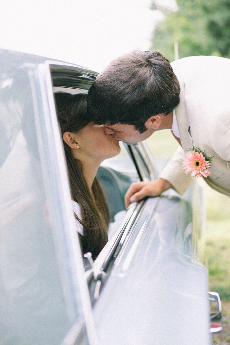 antique car bride and groom pictures in Maine