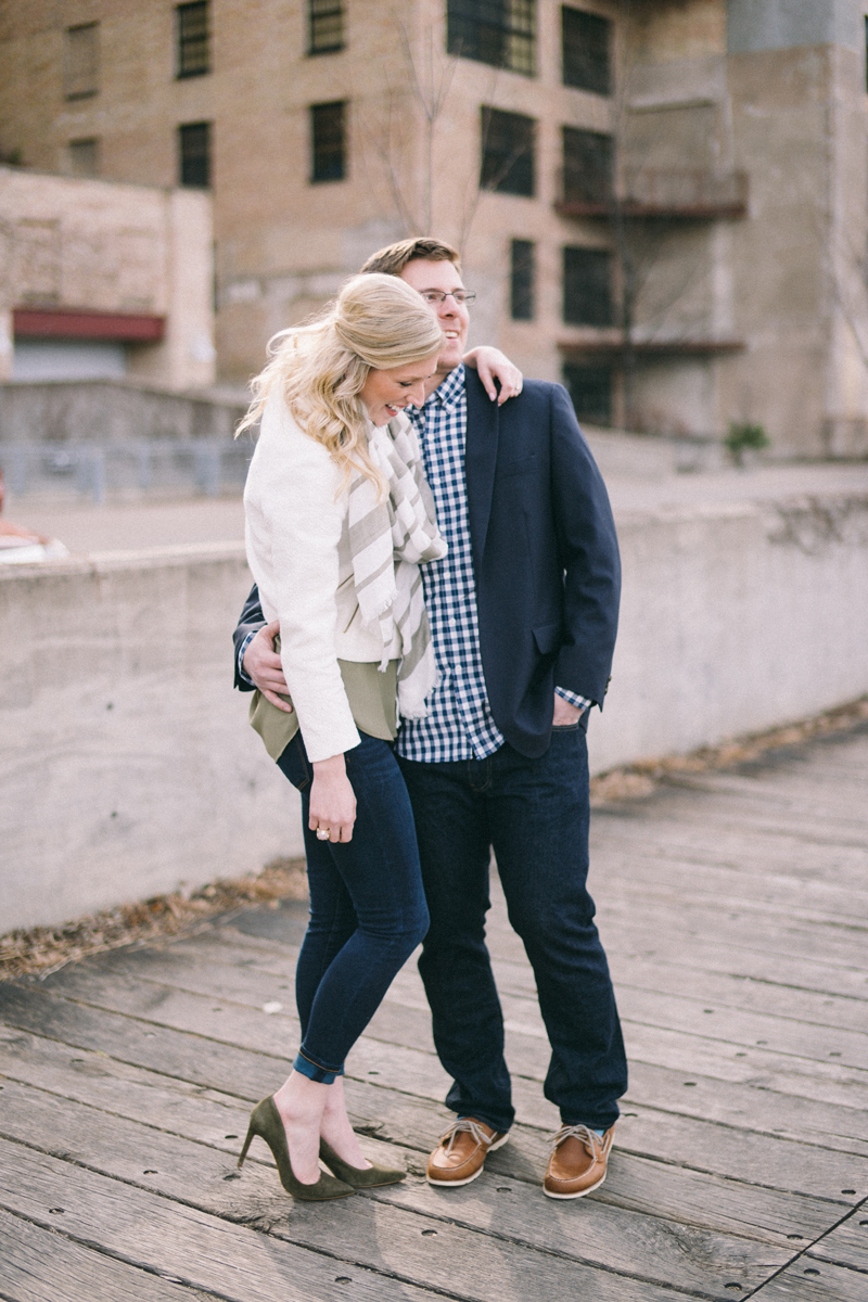 Minneapolis engagement photographs