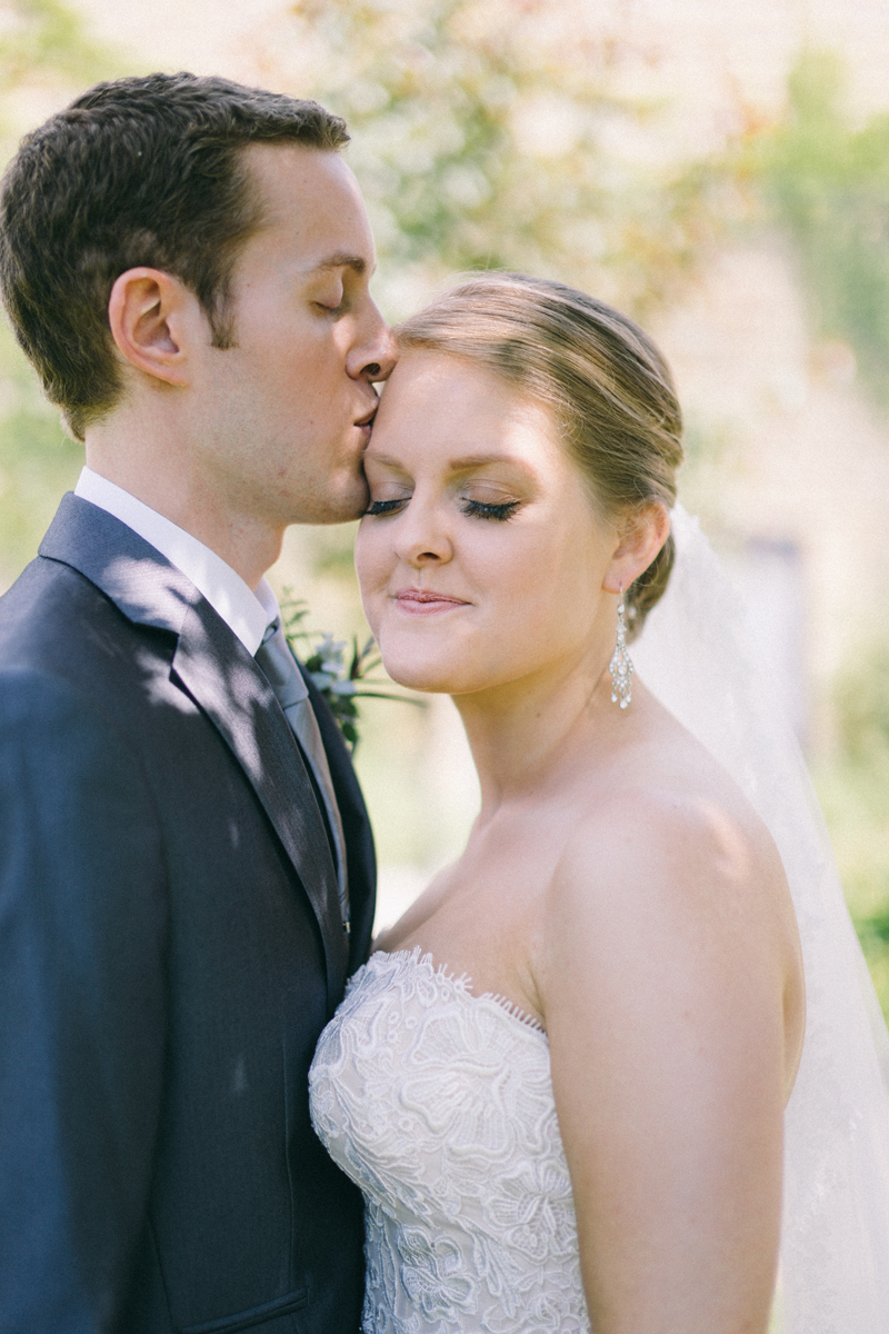 Minneapolis wedding photography bride and groom portraits