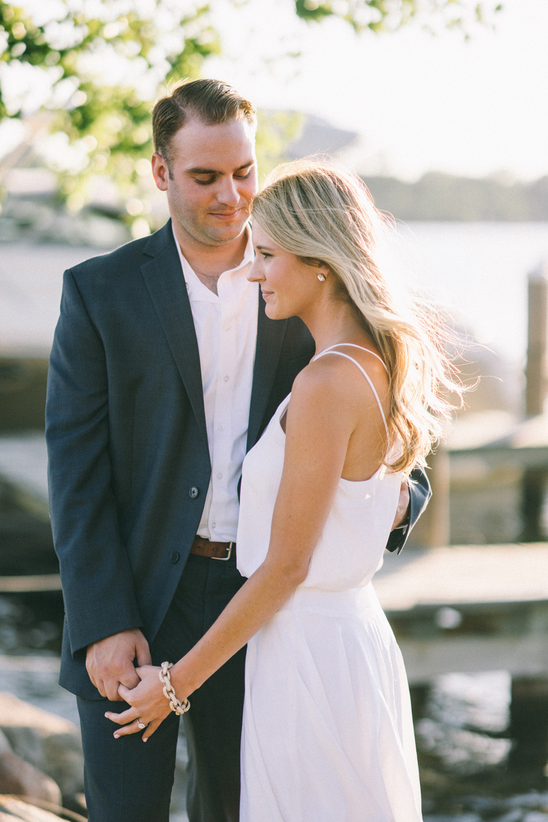 Minneapolis lake engagement photos