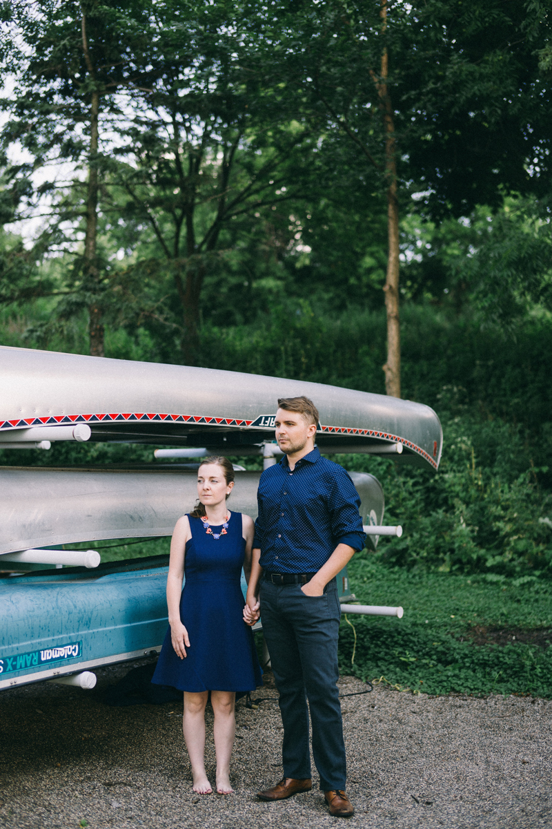 Minneapolis lake of the isles canoe engagement photos 