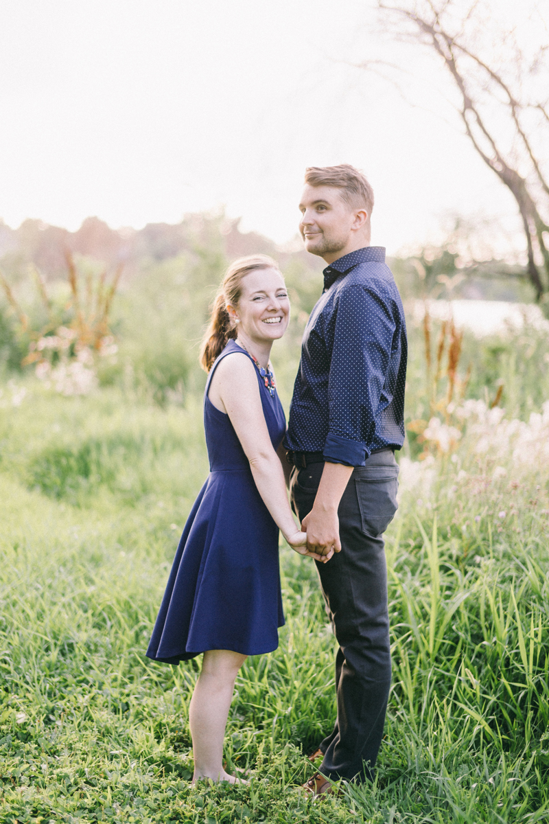 Minneapolis lake of the isles canoe engagement photos 