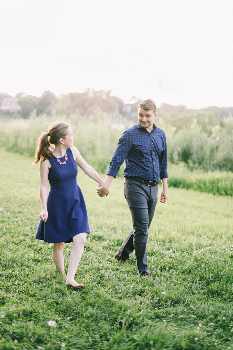 Minneapolis lake of the isles canoe engagement photos 