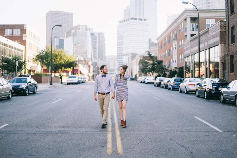 Minneapolis engagement session with the Minneapolis skyline