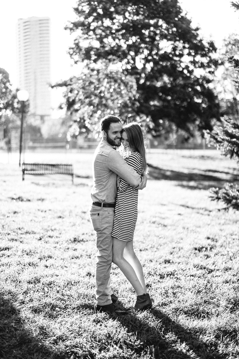 Minneapolis engagement photos in Loring Park