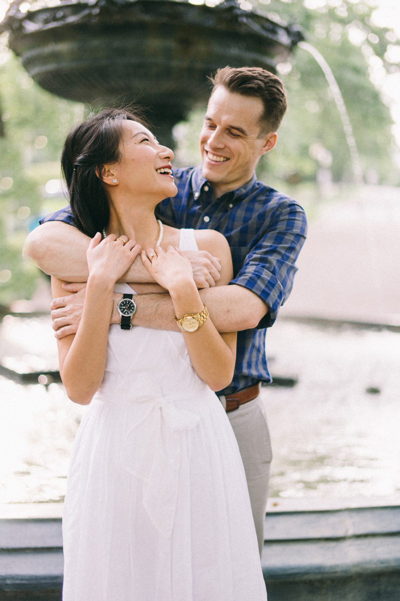 St Paul engagement photos in the park