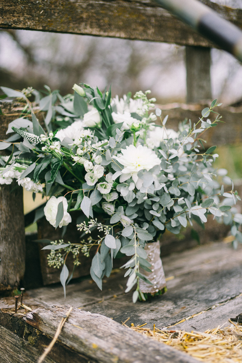 Minnesota Rustic Wedding at Coops Farm