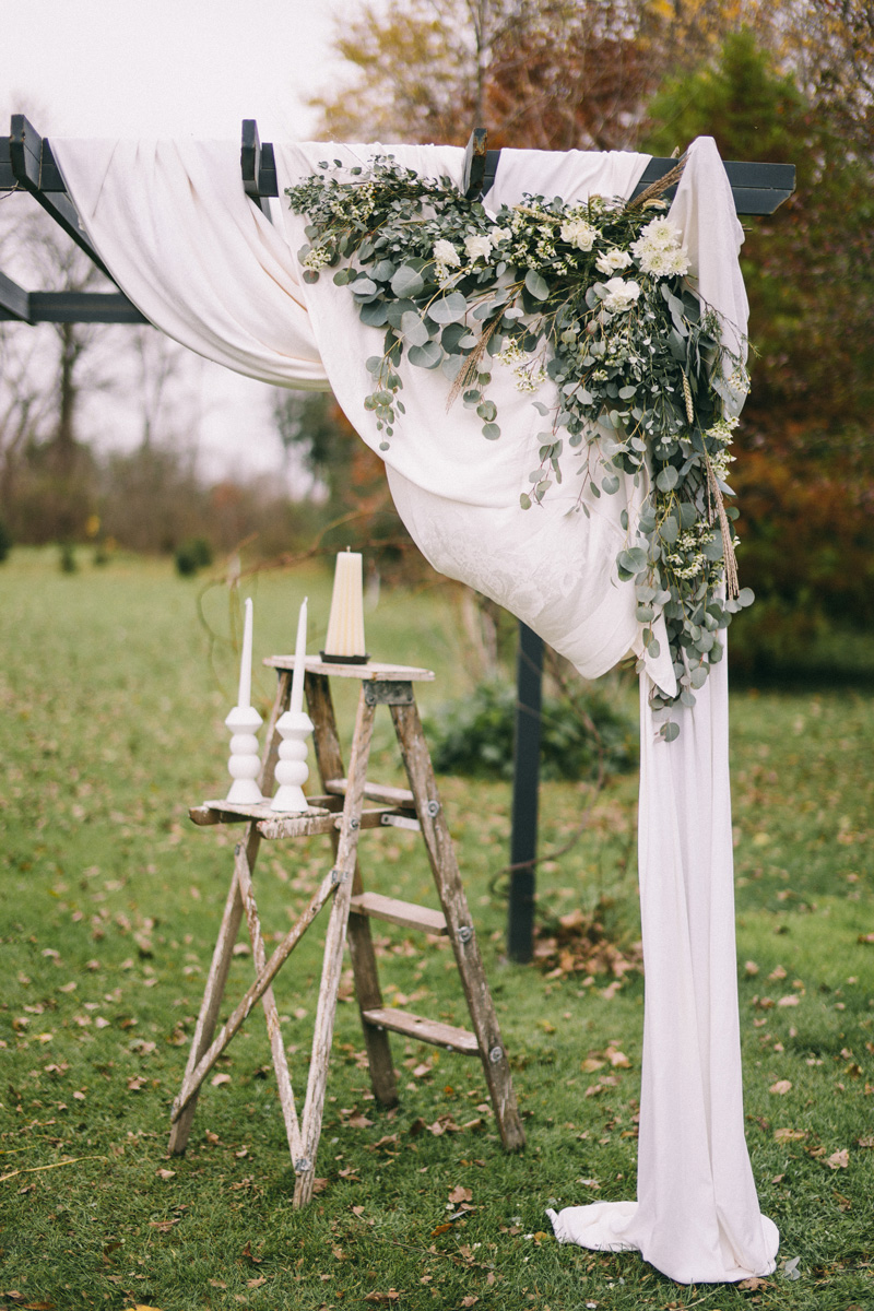 Minnesota Rustic Wedding at Coops Farm