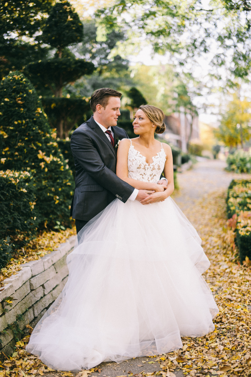 Fall romantic wedding at mansion