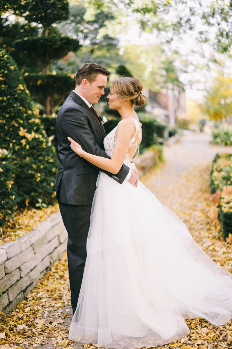 Fall romantic wedding at mansion