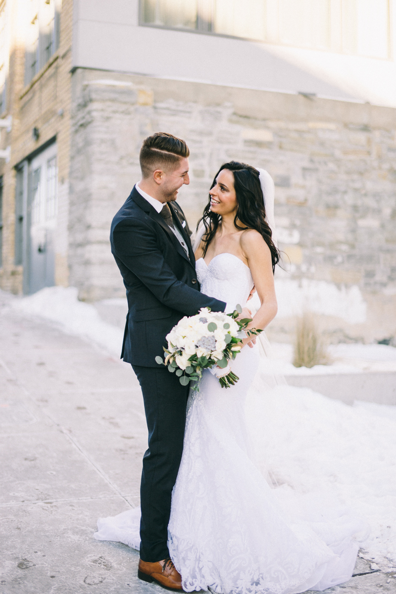 modern winter wedding