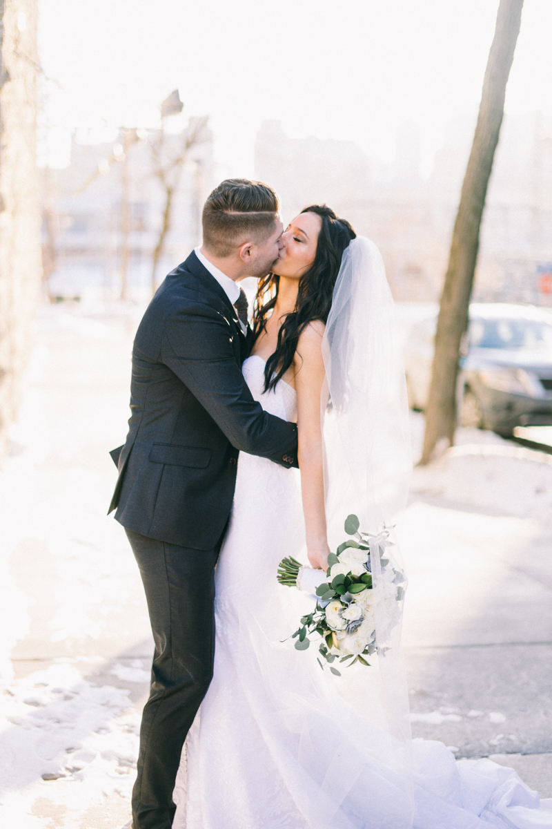 modern winter wedding