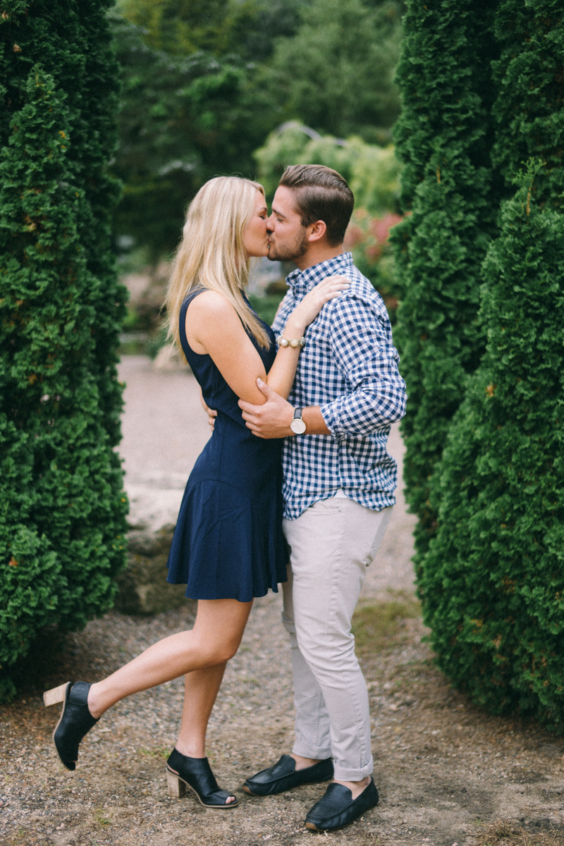 engagement photo tips