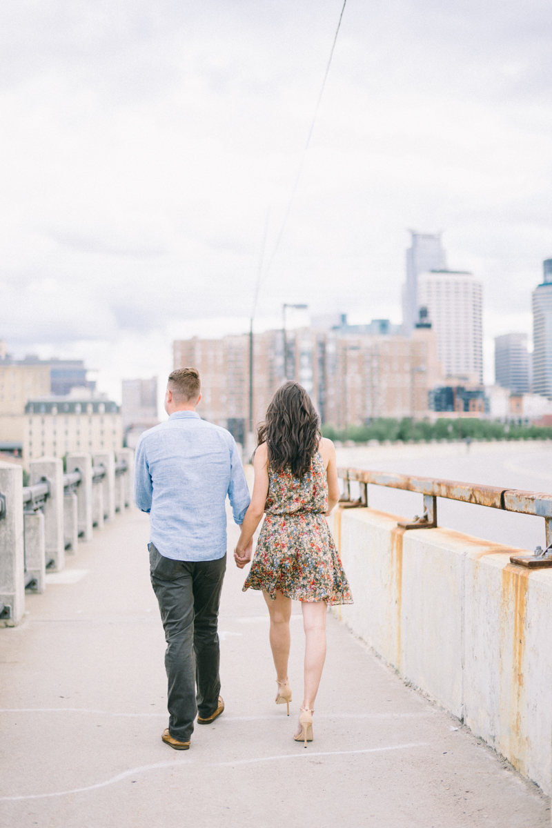 engagement photo tips