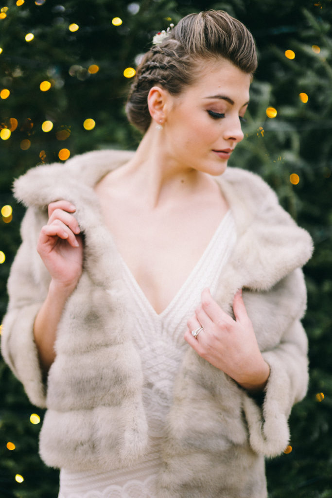 freeport maine scandinavian winter wedding at ll bean