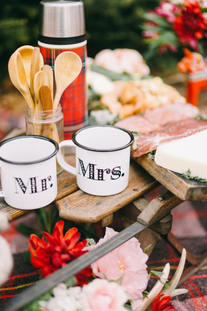 freeport maine scandinavian winter wedding at ll bean