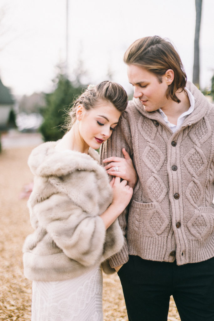 freeport maine scandinavian winter wedding at ll bean