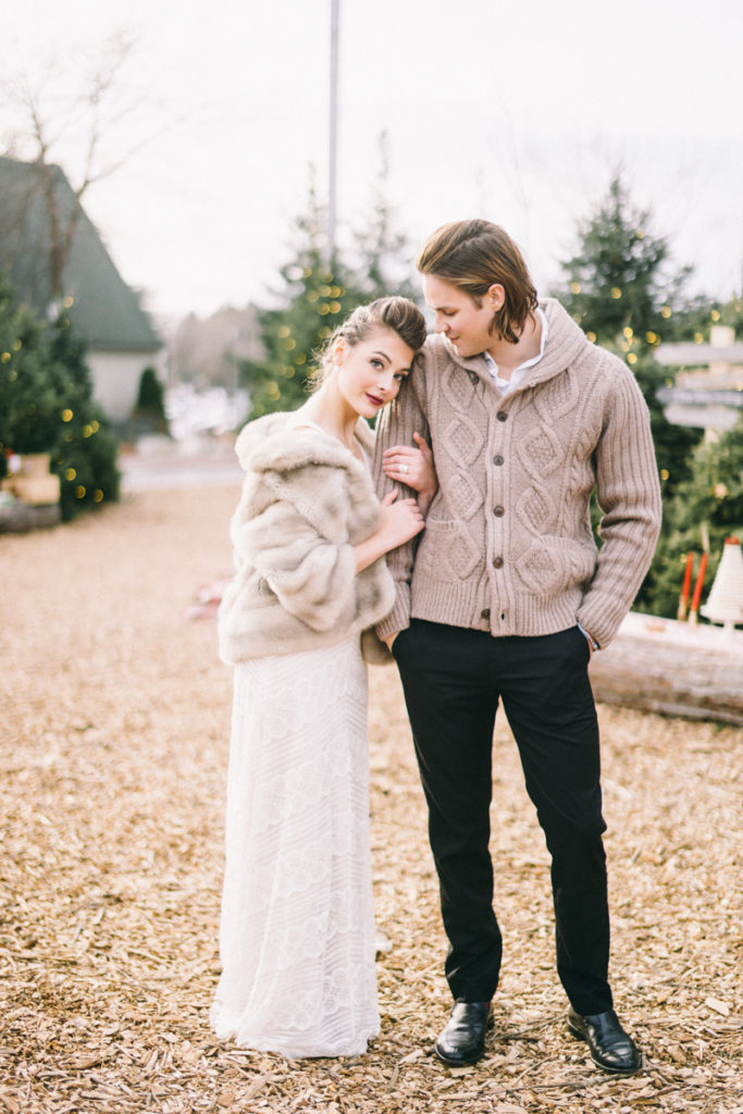 freeport maine scandinavian winter wedding at ll bean