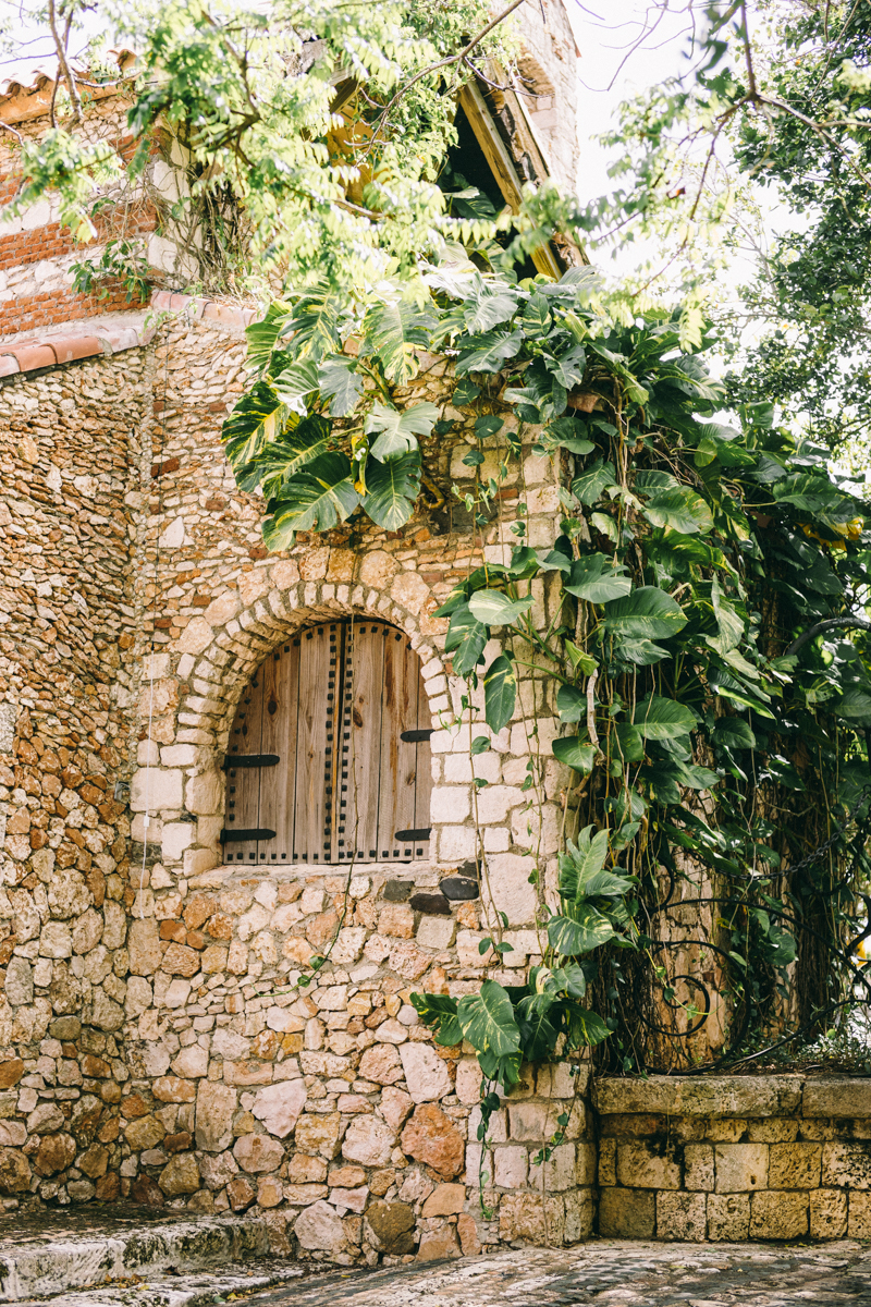 dominican republic engagement photos punta cana altos de chavon fine art engagement session