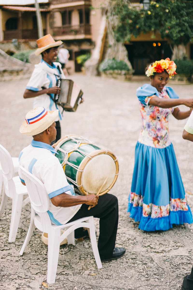 dominican republic engagement photos punta cana altos de chavon fine art engagement session