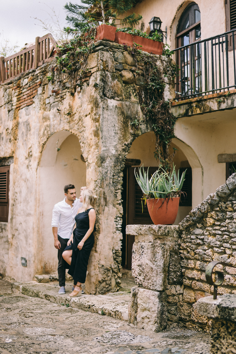 dominican republic engagement photos punta cana altos de chavon fine art engagement session