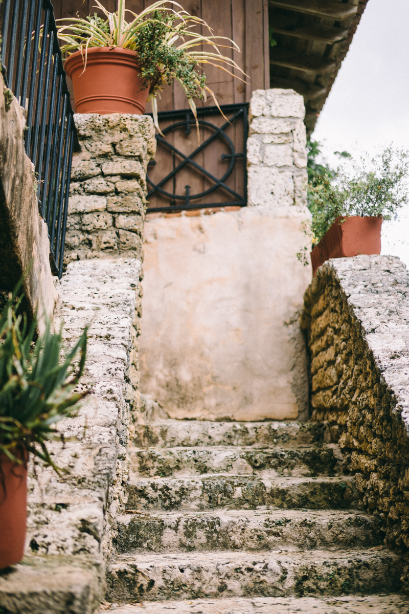 dominican republic engagement photos punta cana altos de chavon fine art engagement session