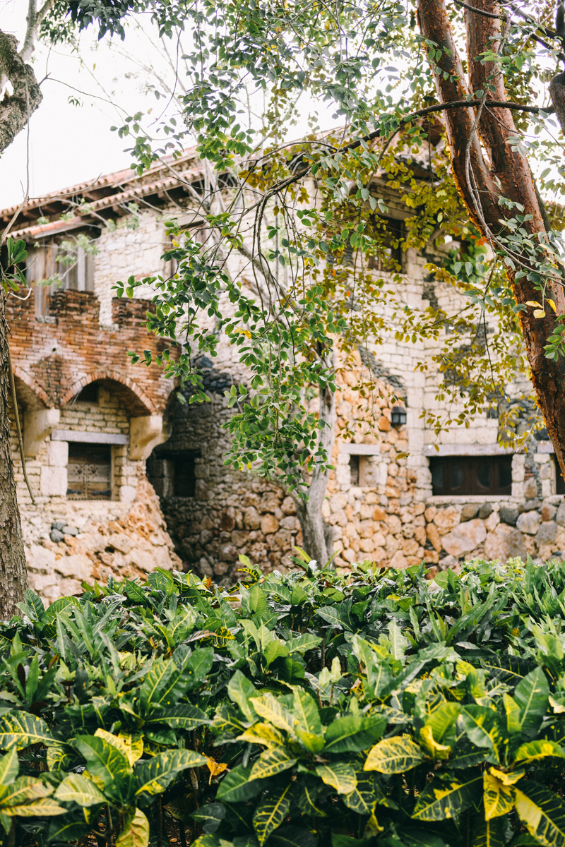 dominican republic engagement photos punta cana altos de chavon fine art engagement session