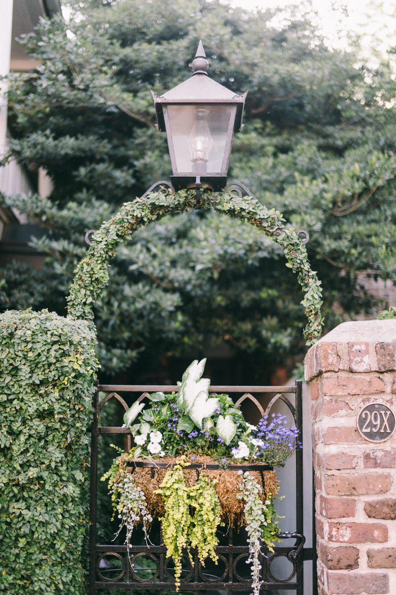 Charleston bridal portraits | Rainbow Row wedding photos | Charleston wedding photographer