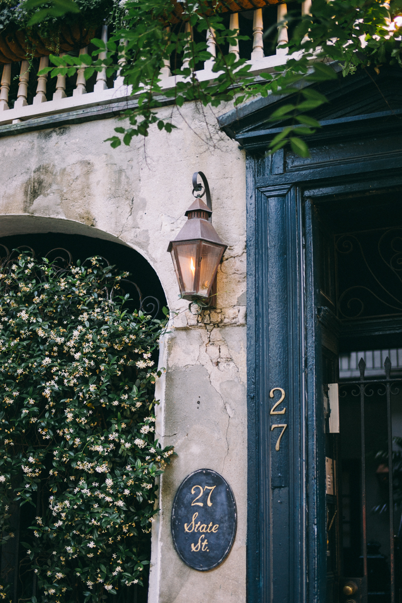 Charleston bridal portraits | Rainbow Row wedding photos | Charleston wedding photographer