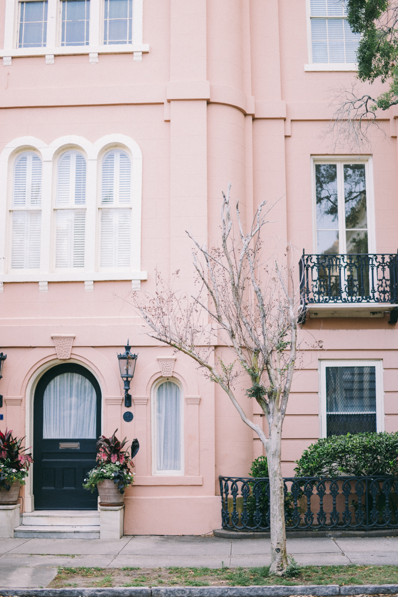 Charleston bridal portraits | Rainbow Row wedding photos | Charleston wedding photographer