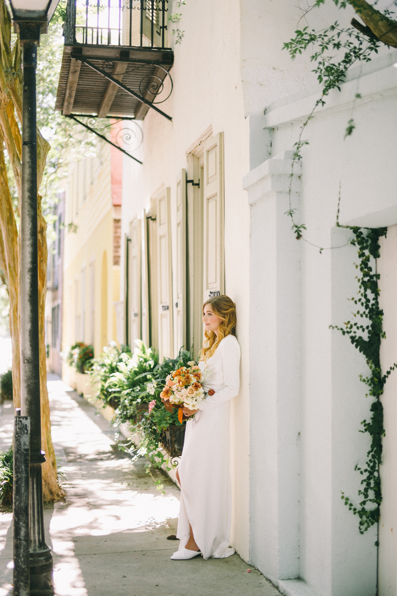 Charleston bridal portraits | Rainbow Row wedding photos | Charleston wedding photographer