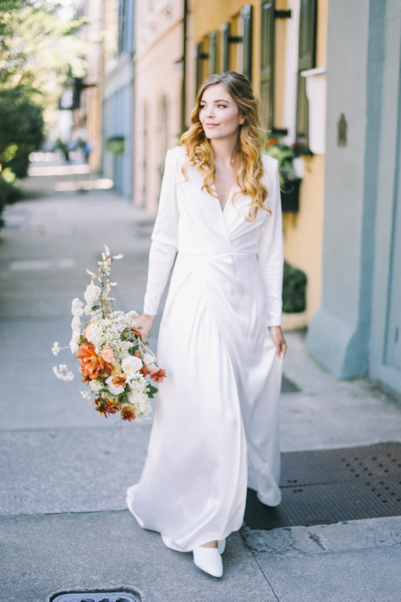 Charleston bridal portraits | Rainbow Row wedding photos | Charleston wedding photographer