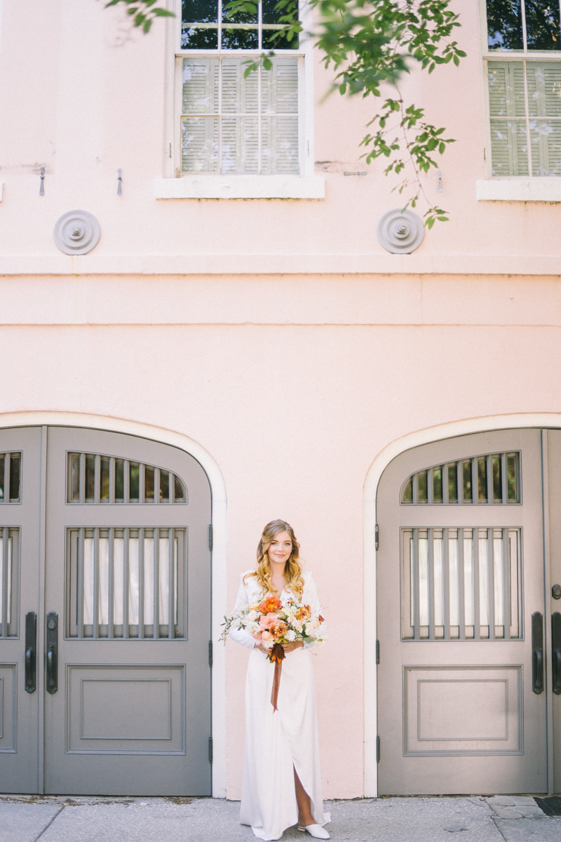 Charleston bridal portraits | Rainbow Row wedding photos | Charleston wedding photographer