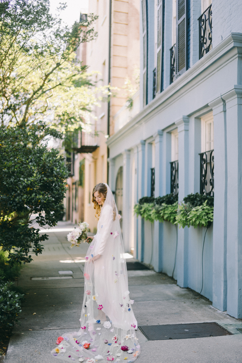 Charleston bridal portraits | Rainbow Row wedding photos | Charleston wedding photographer