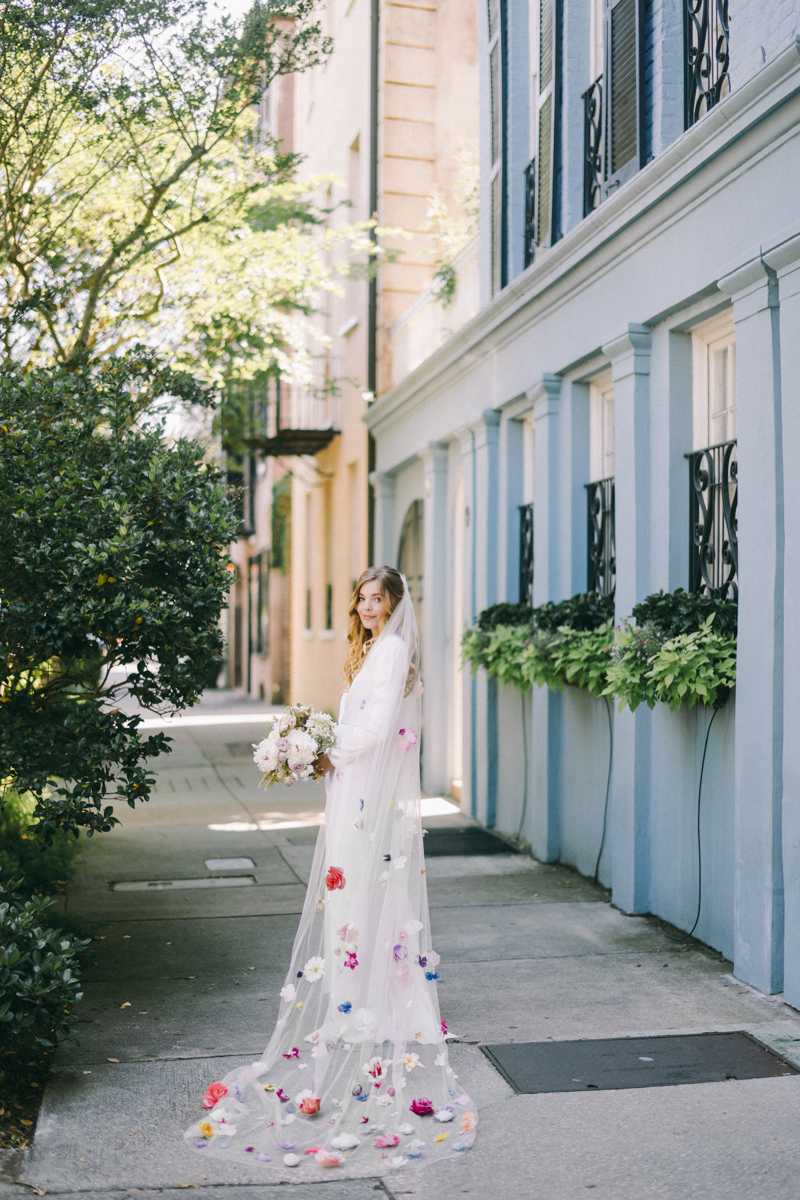 Charleston bridal portraits | Rainbow Row wedding photos | Charleston wedding photographer