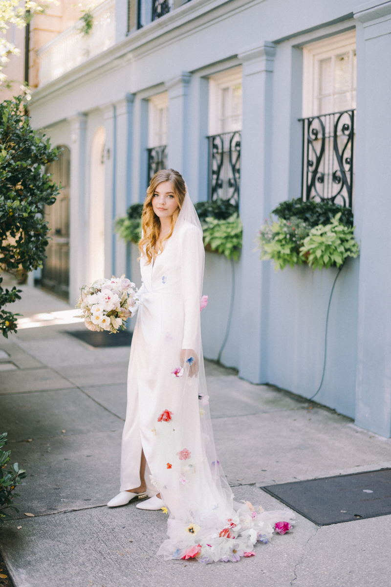 Charleston bridal portraits | Rainbow Row wedding photos | Charleston wedding photographer