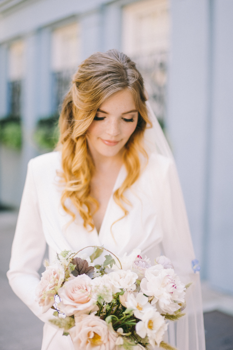 Charleston bridal portraits | Rainbow Row wedding photos | Charleston wedding photographer