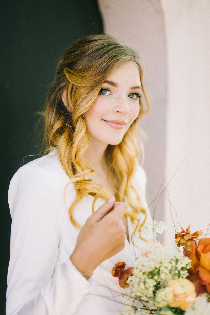 Charleston bridal portraits | Rainbow Row wedding photos | Charleston wedding photographer