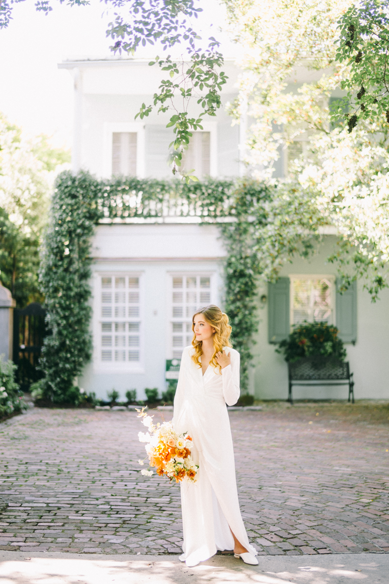 Charleston bridal portraits | Rainbow Row wedding photos | Charleston wedding photographer