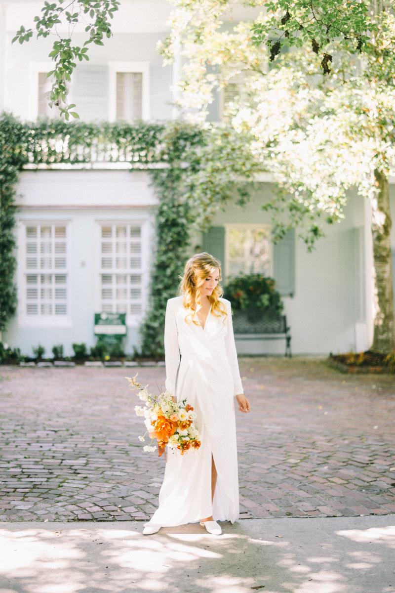 Charleston bridal portraits | Rainbow Row wedding photos | Charleston wedding photographer