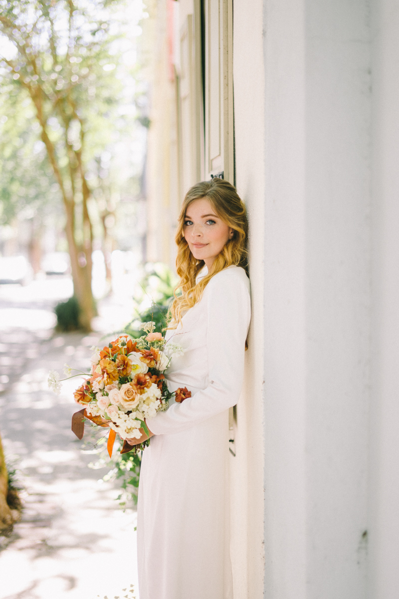 Charleston bridal portraits | Rainbow Row wedding photos | Charleston wedding photographer