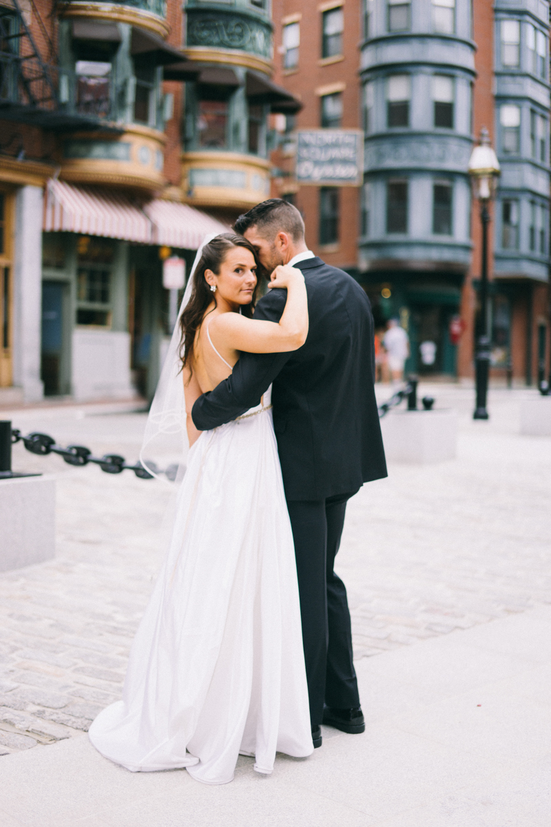 modern boston wedding | the state room boston Massachusetts | Always Yours Events Planning