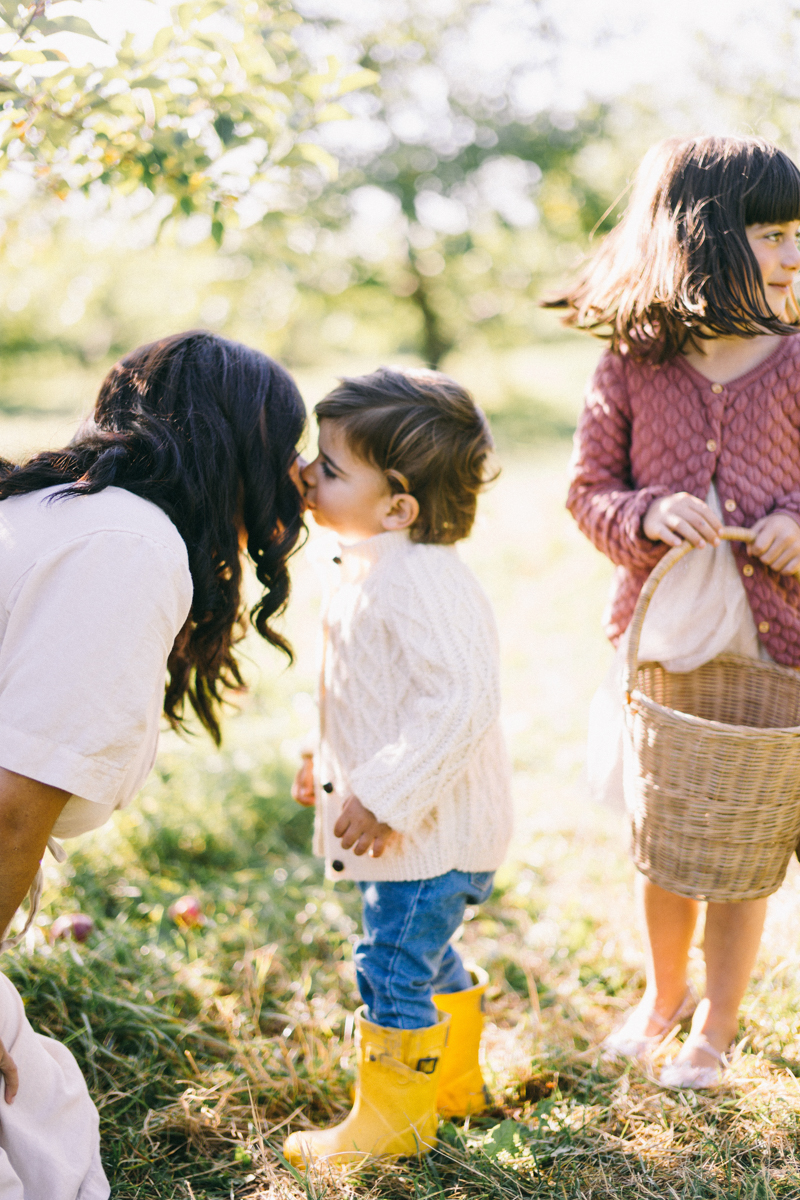 apple picking family portrait session maine