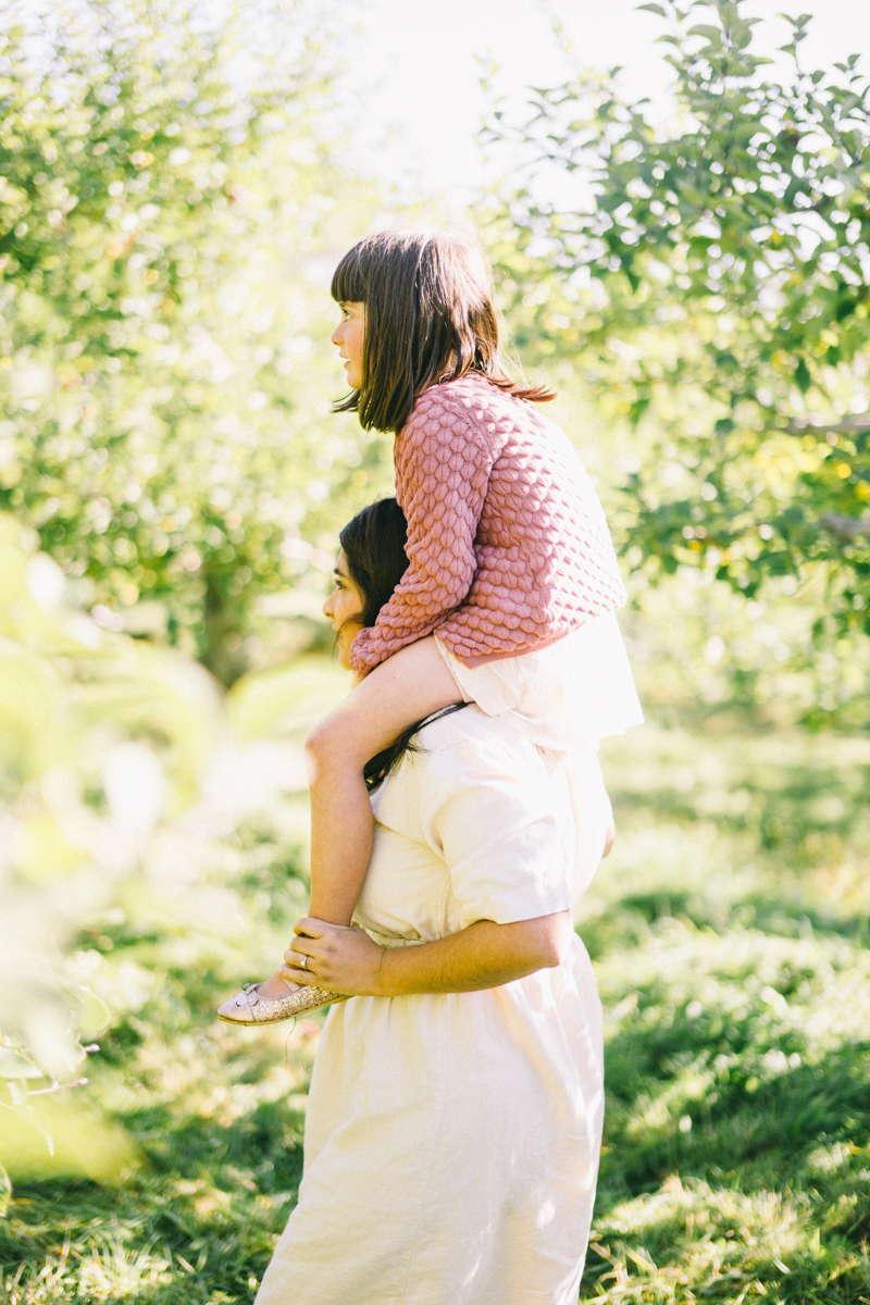 apple picking family portrait session maine