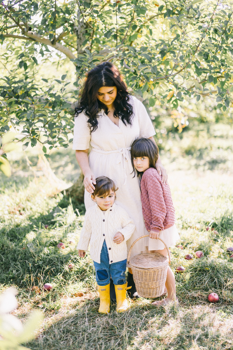 apple picking family portrait session